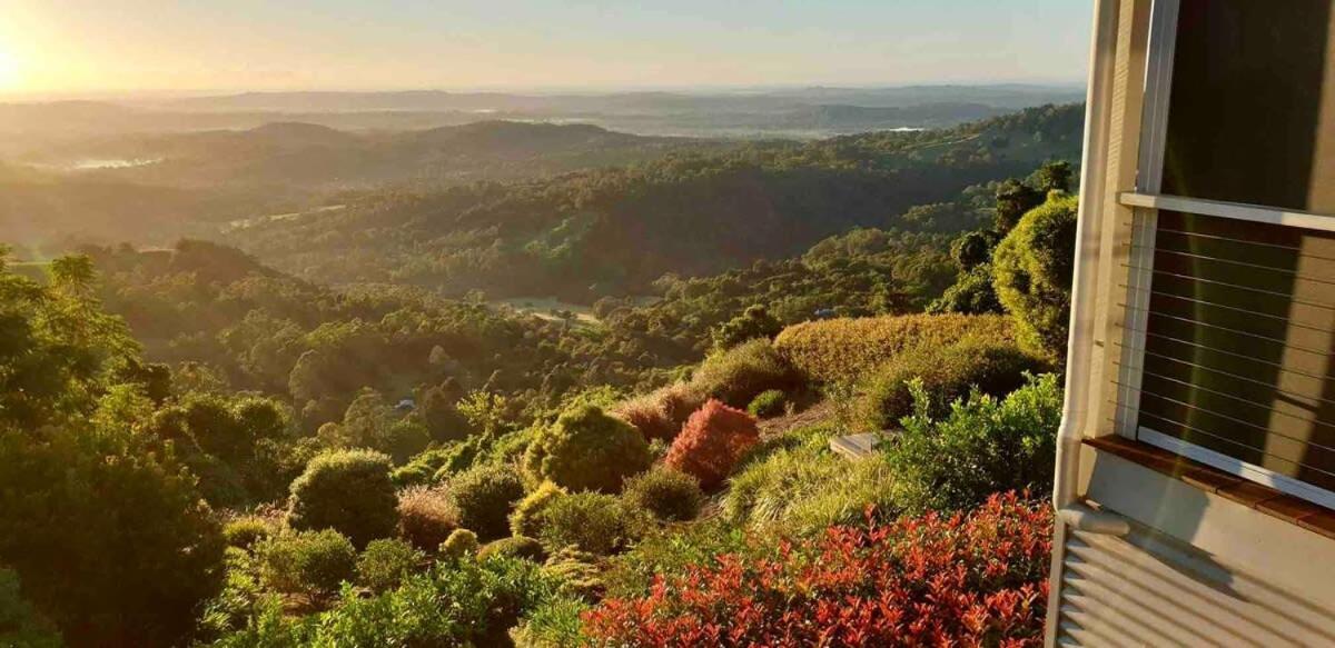 Flaxton Garden Home With Spectacular Coastal Views Montville Exteriör bild