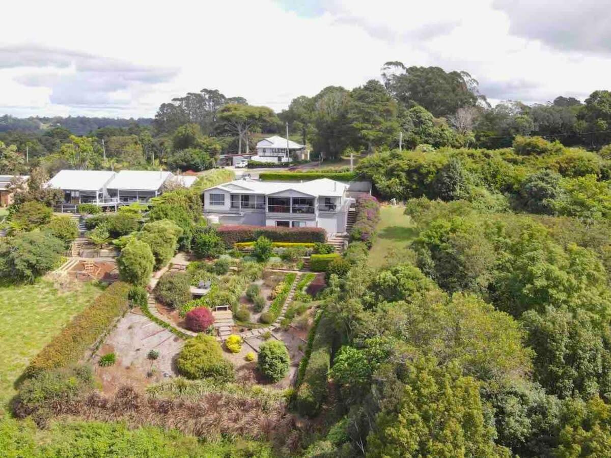 Flaxton Garden Home With Spectacular Coastal Views Montville Exteriör bild