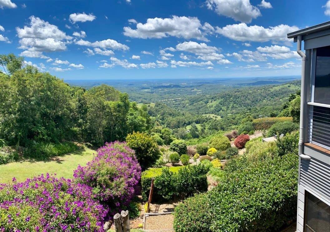 Flaxton Garden Home With Spectacular Coastal Views Montville Exteriör bild